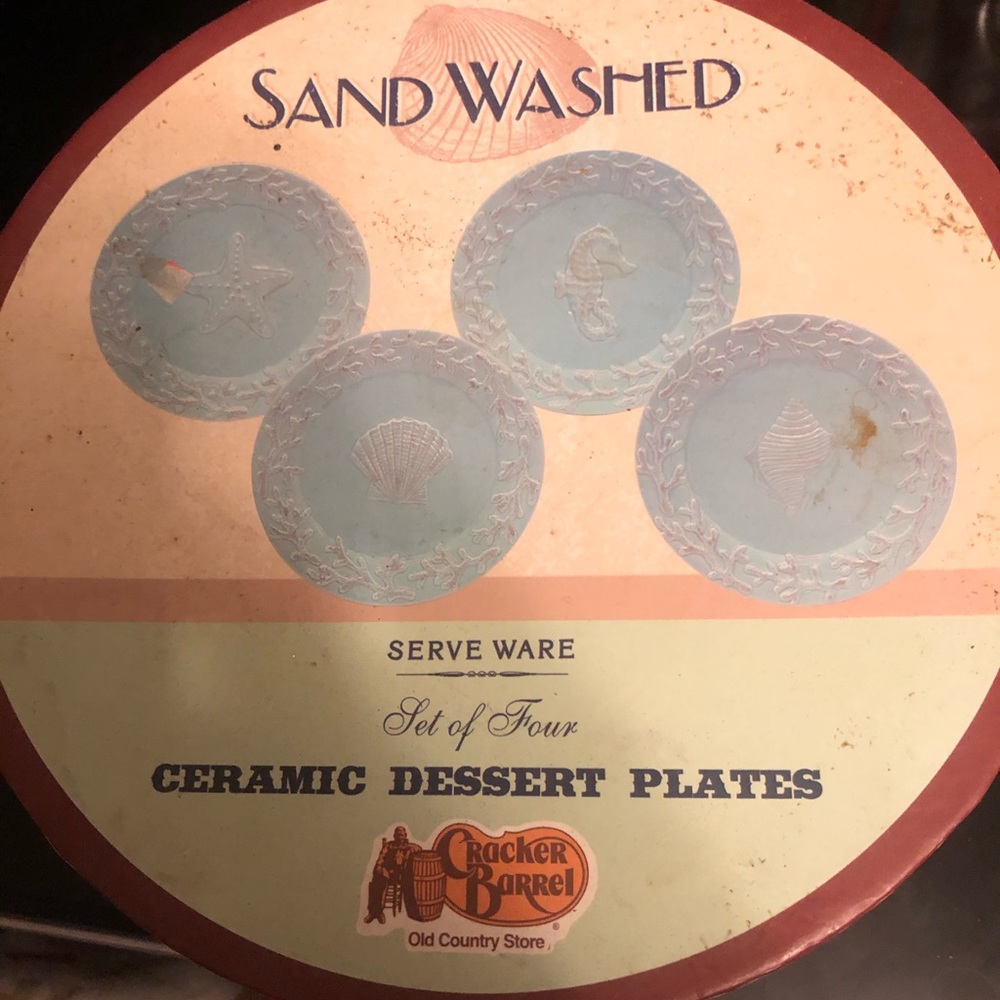 Ceramic dessert plates